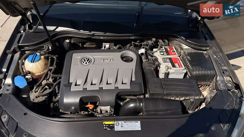 Седан Volkswagen Passat 2013 в Броварах