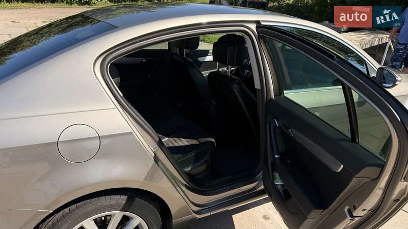 Седан Volkswagen Passat 2013 в Броварах