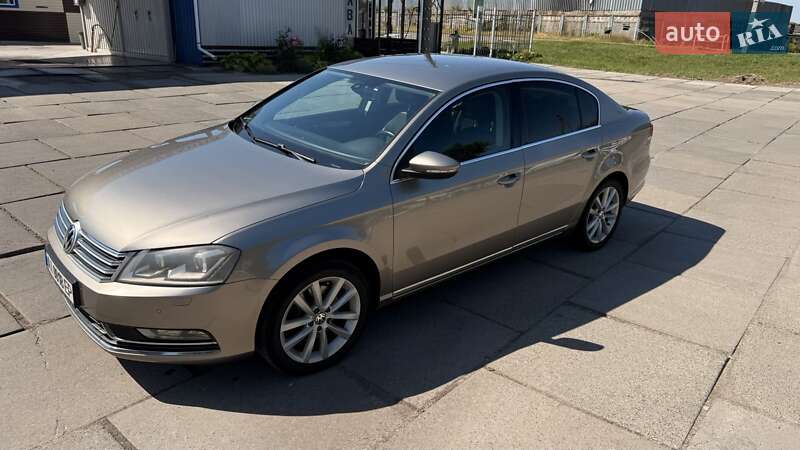Седан Volkswagen Passat 2013 в Броварах
