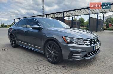 Седан Volkswagen Passat 2016 в Дніпрі