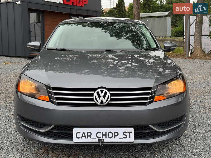 Седан Volkswagen Passat 2012 в Стрые