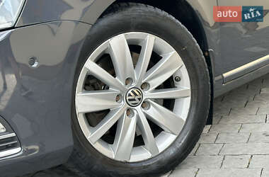 Універсал Volkswagen Passat 2013 в 