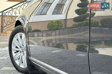 Універсал Volkswagen Passat 2013 в 