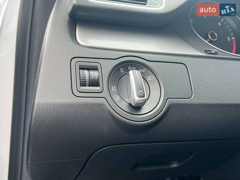 Универсал Volkswagen Passat 2011 в Ужгороде