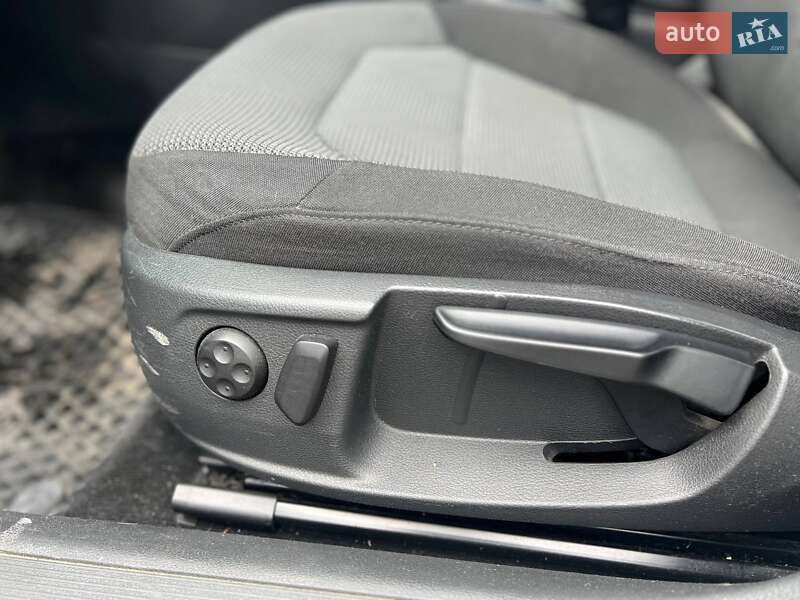 Универсал Volkswagen Passat 2011 в Ужгороде