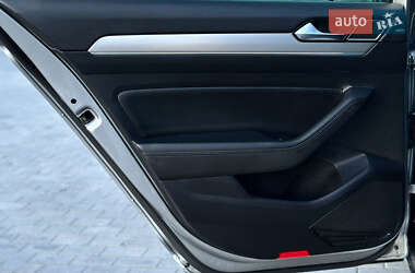 Седан Volkswagen Passat 2019 в 