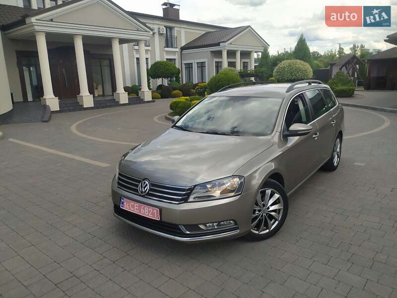 Универсал Volkswagen Passat 2012 в Стрые