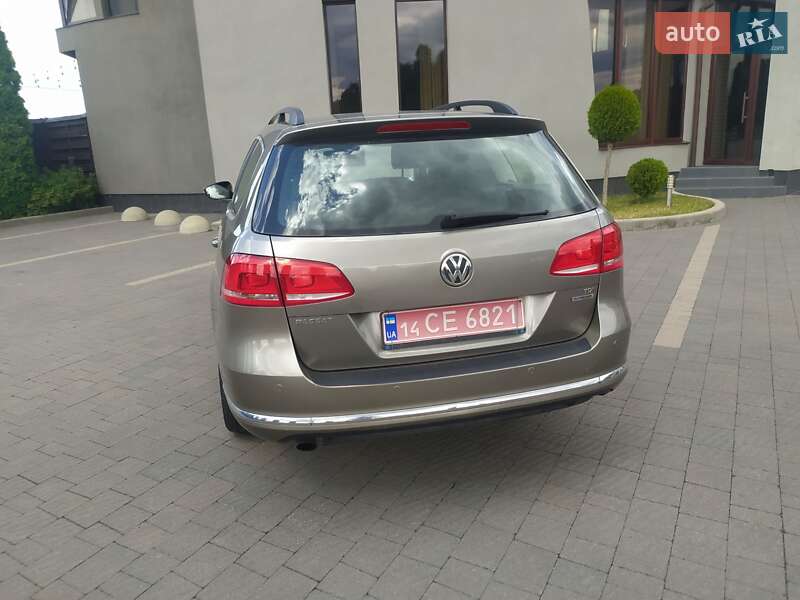 Универсал Volkswagen Passat 2012 в Стрые
