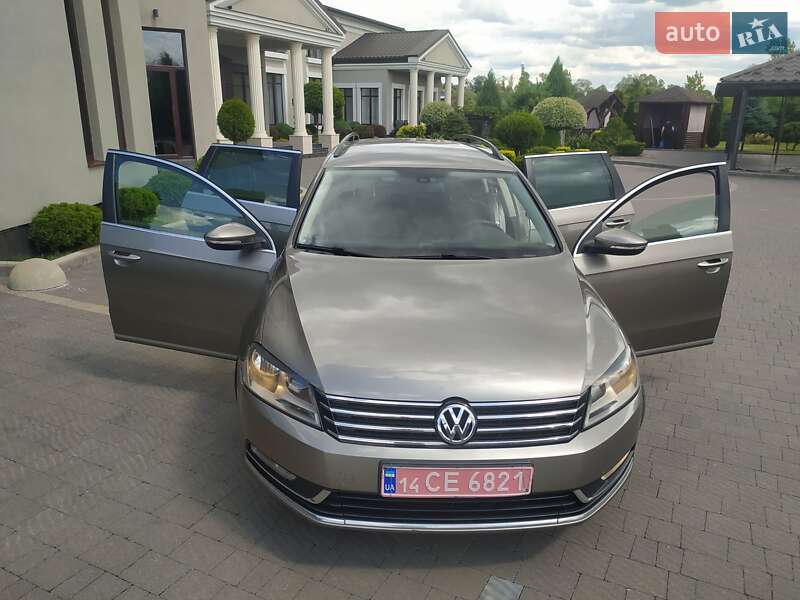 Универсал Volkswagen Passat 2012 в Стрые