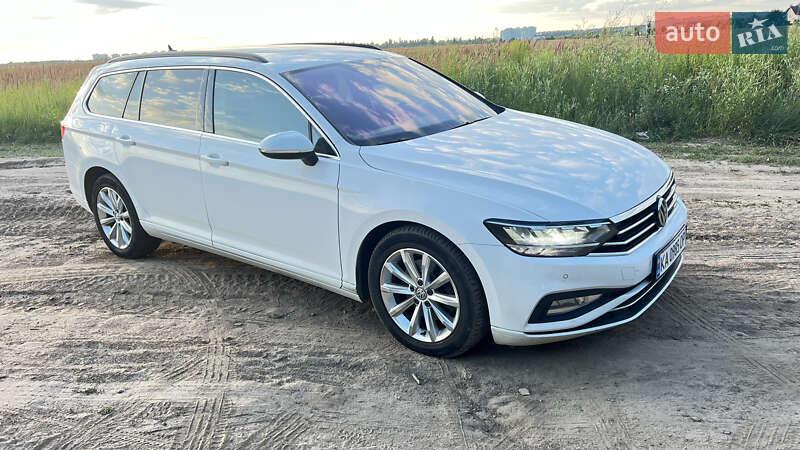 Универсал Volkswagen Passat 2019 в Петропавловской Борщаговке