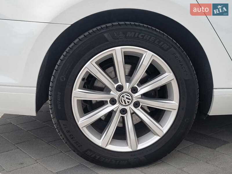 Универсал Volkswagen Passat 2019 в Петропавловской Борщаговке