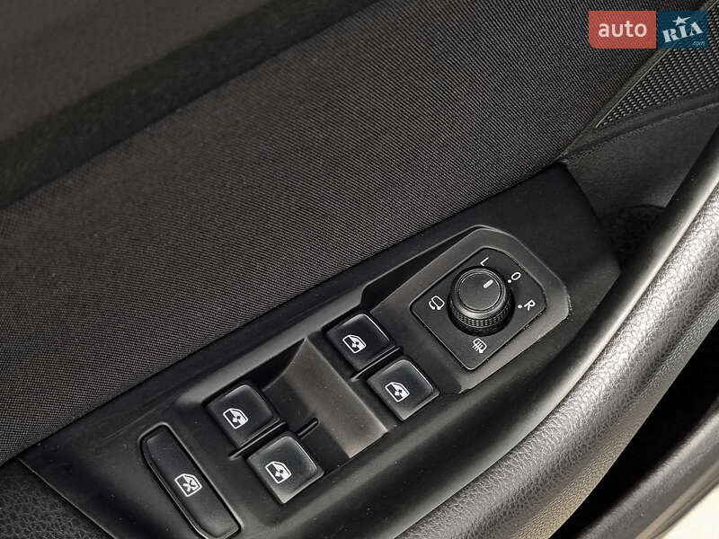 Универсал Volkswagen Passat 2019 в Петропавловской Борщаговке