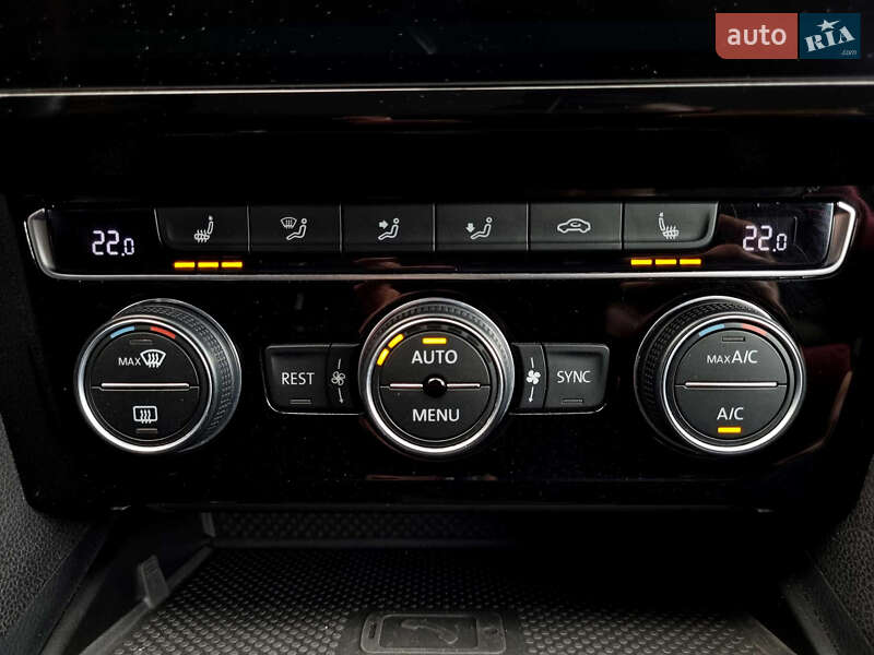 Универсал Volkswagen Passat 2019 в Петропавловской Борщаговке