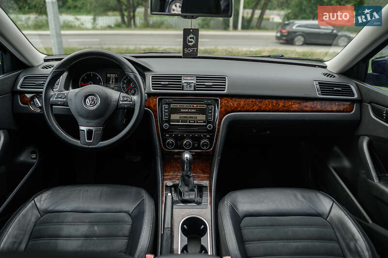 Седан Volkswagen Passat 2013 в Новояворовске