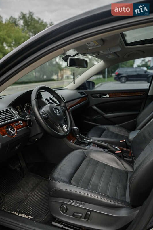 Седан Volkswagen Passat 2013 в Новояворовске