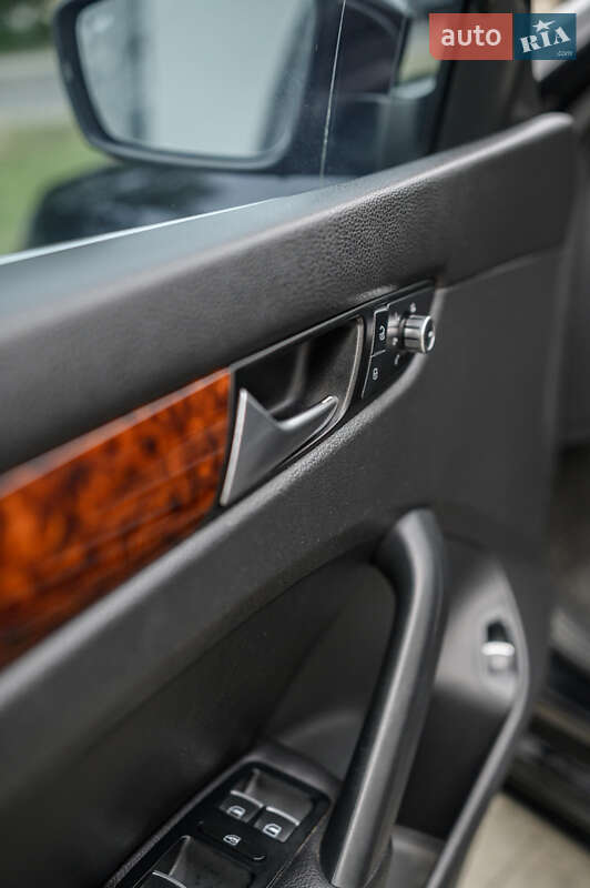 Седан Volkswagen Passat 2013 в Новояворовске