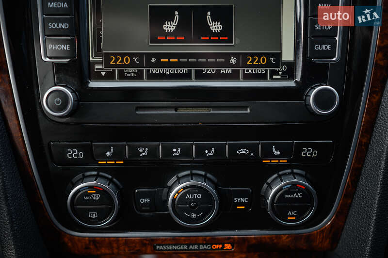 Седан Volkswagen Passat 2013 в Новояворовске