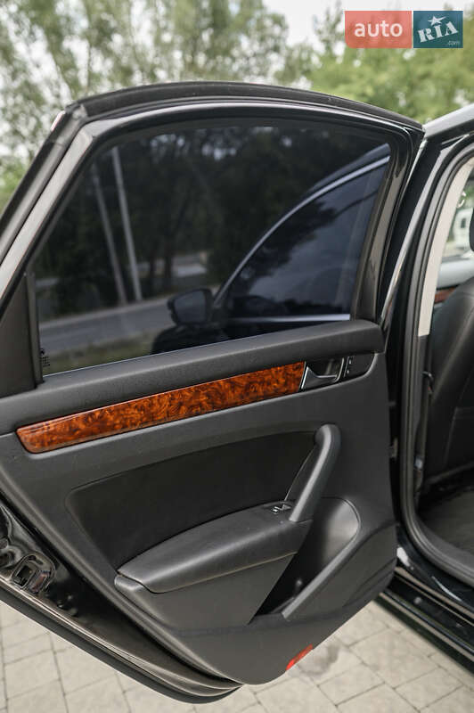 Седан Volkswagen Passat 2013 в Новояворовске