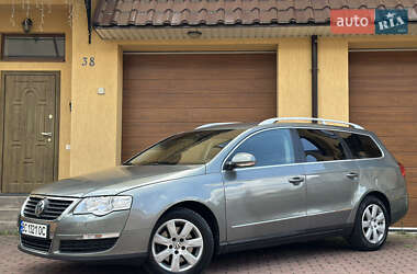 Универсал Volkswagen Passat 2008 в Стрые