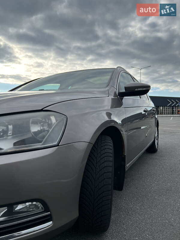 Универсал Volkswagen Passat 2011 в Днепре