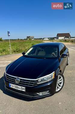 Седан Volkswagen Passat 2017 в Києві
