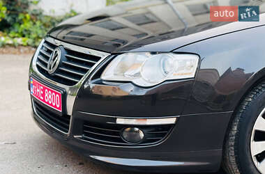 Універсал Volkswagen Passat 2010 в 