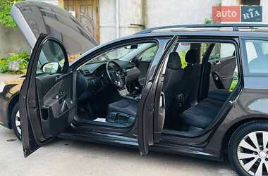 Універсал Volkswagen Passat 2010 в 