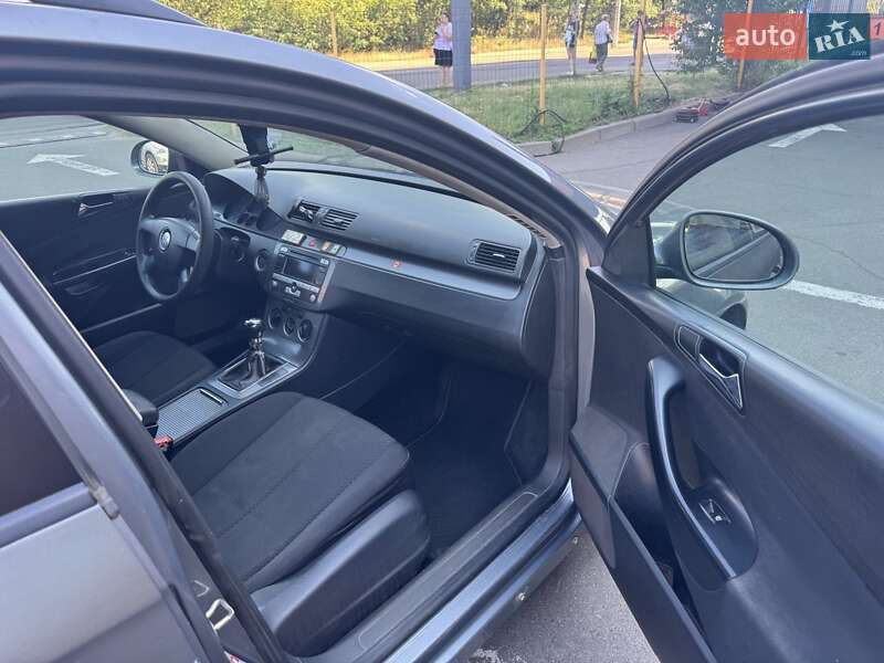Универсал Volkswagen Passat 2007 в Киеве