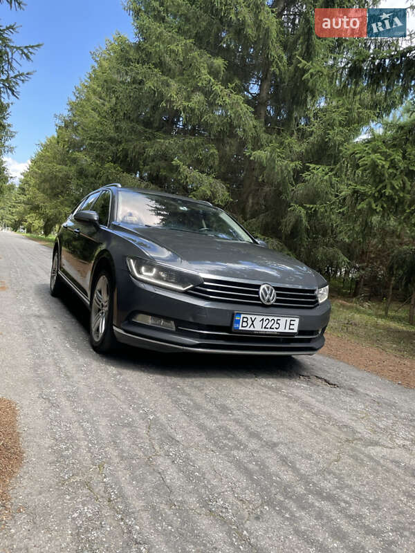 Універсал Volkswagen Passat 2015 в Любарі