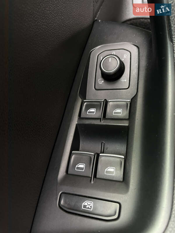 Універсал Volkswagen Passat 2015 в Любарі