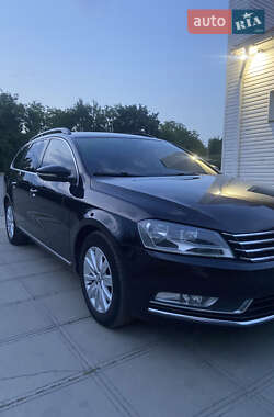 Універсал Volkswagen Passat 2012 в Черкасах