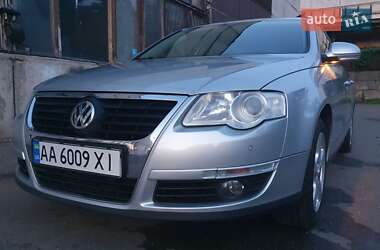 Универсал Volkswagen Passat 2010 в Киеве