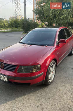 Седан Volkswagen Passat 1999 в Харкові