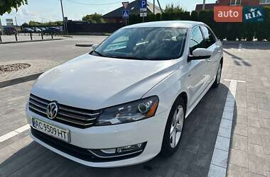 Седан Volkswagen Passat 2015 в Луцьку