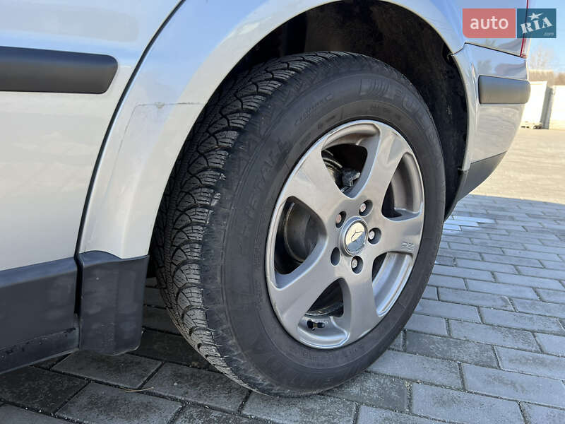 Универсал Volkswagen Passat 2003 в Луцке