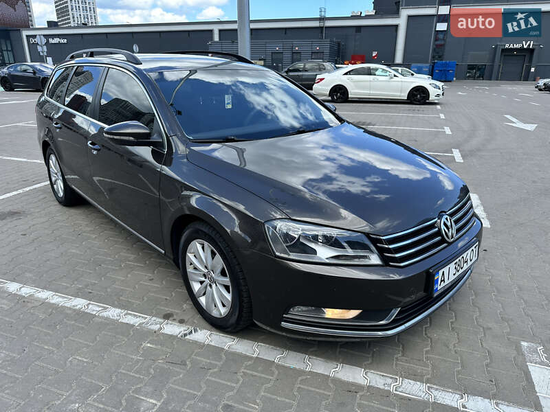 Универсал Volkswagen Passat 2013 в Киеве