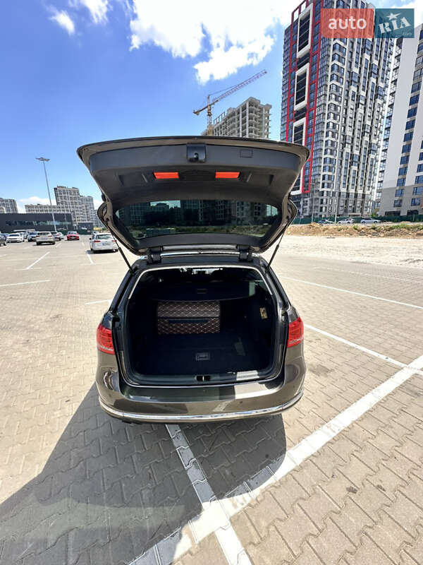 Универсал Volkswagen Passat 2013 в Киеве