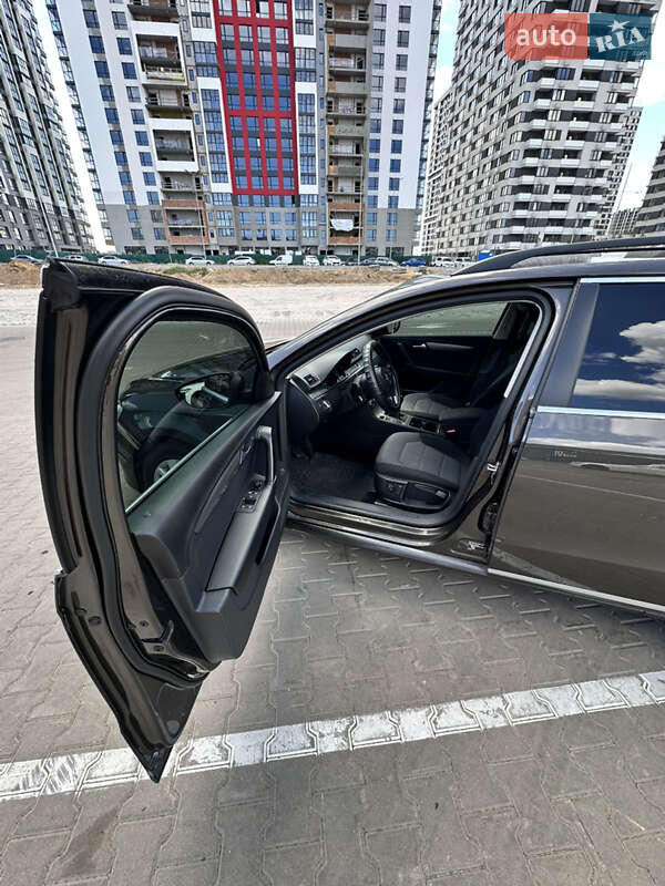 Универсал Volkswagen Passat 2013 в Киеве