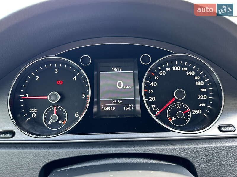 Универсал Volkswagen Passat 2013 в Киеве