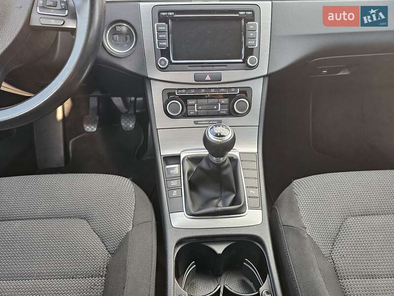 Універсал Volkswagen Passat 2011 в Луцьку