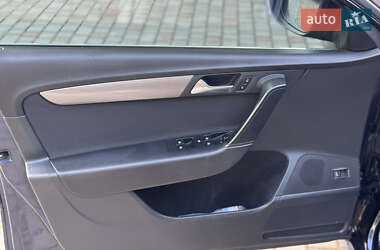 Универсал Volkswagen Passat 2011 в 