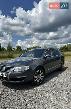 Універсал Volkswagen Passat 2009 в Дрогобичі