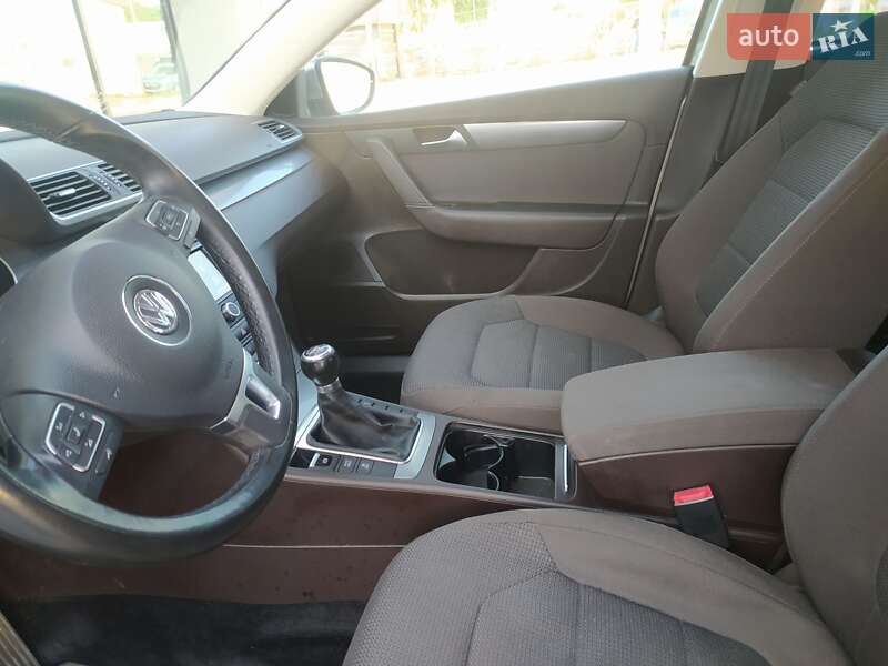 Универсал Volkswagen Passat 2012 в Стрые
