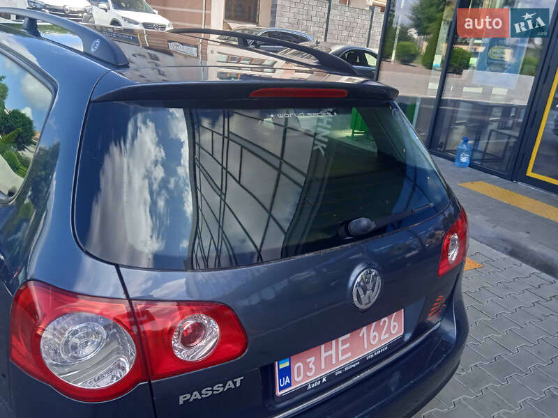 Універсал Volkswagen Passat 2009 в Рівному