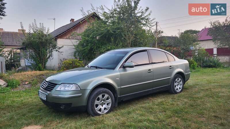 Седан Volkswagen Passat 2002 в Тернополе