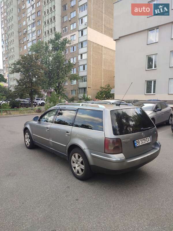 Универсал Volkswagen Passat 2004 в Киеве