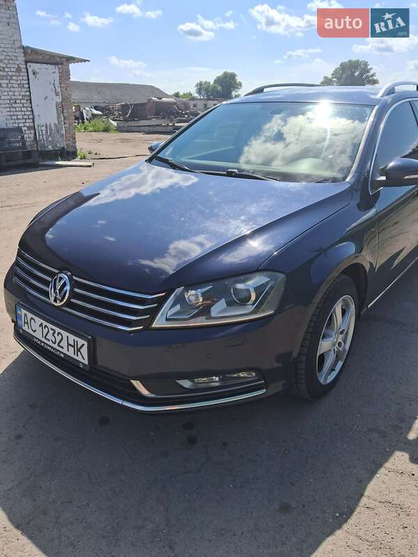 Універсал Volkswagen Passat 2011 в Луцьку