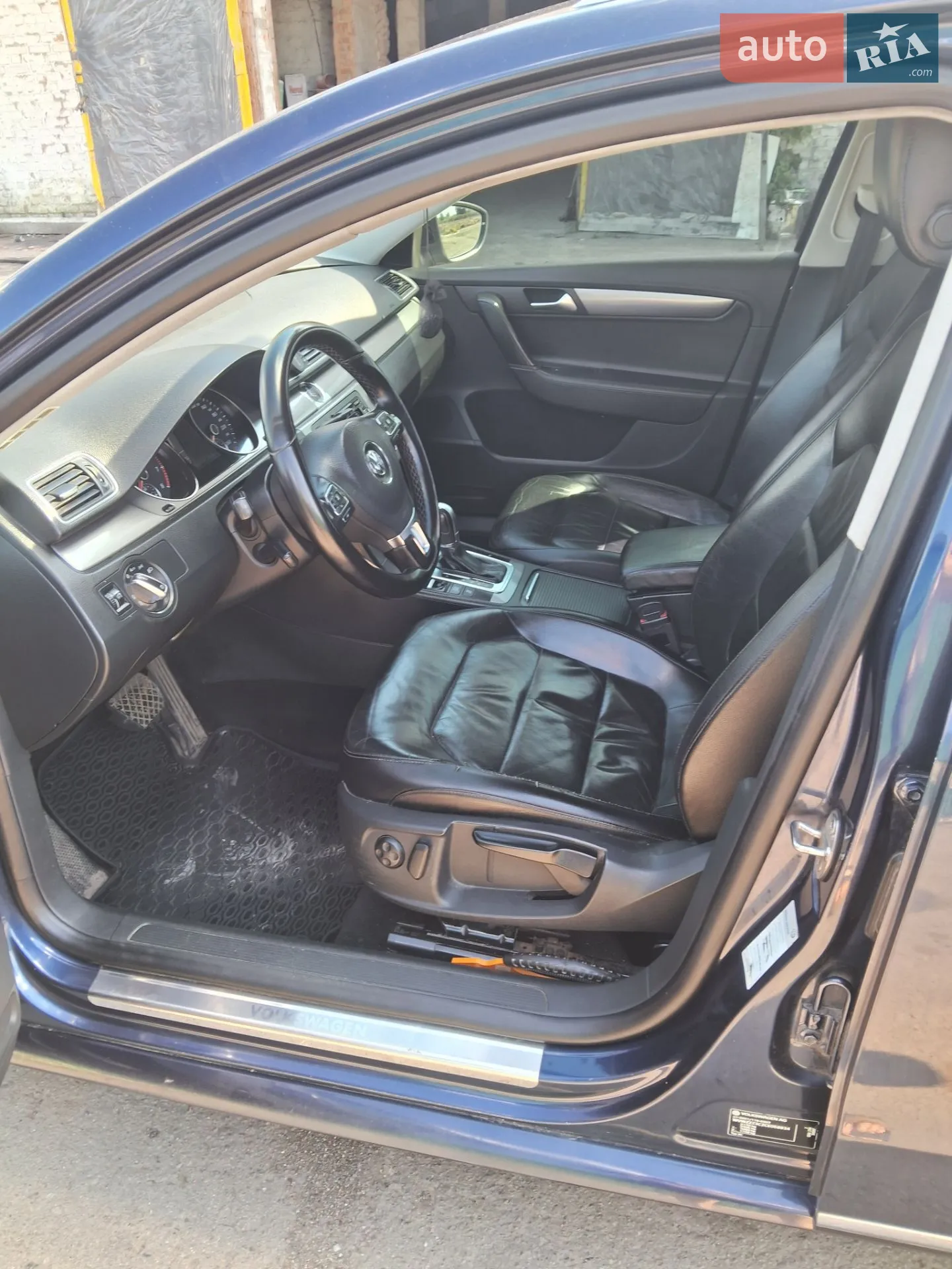 2011 Volkswagen Passat - мініатюра 11