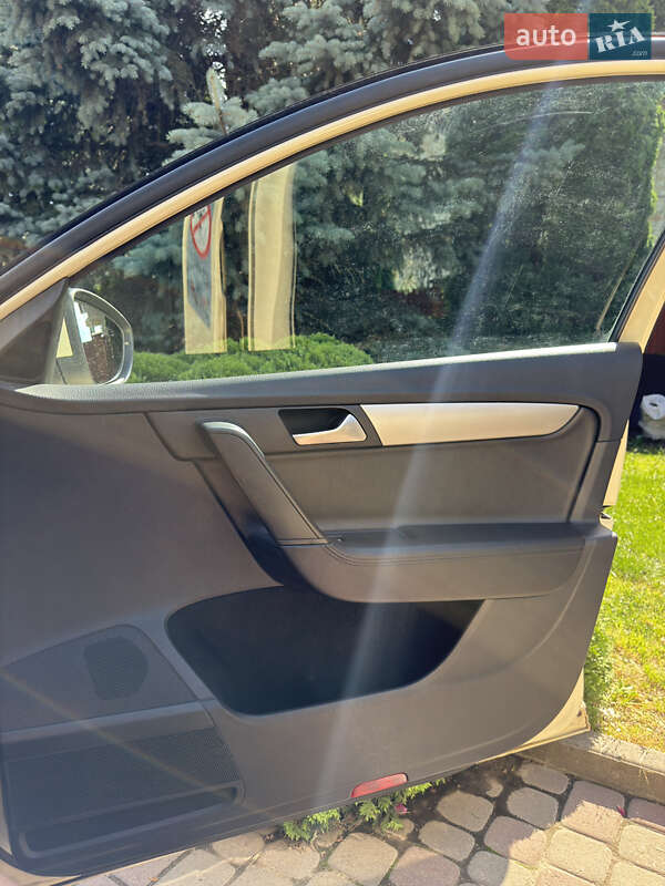 Универсал Volkswagen Passat 2014 в Самборе фото 16 Универсал Volkswagen Passat 2014 в Самборе