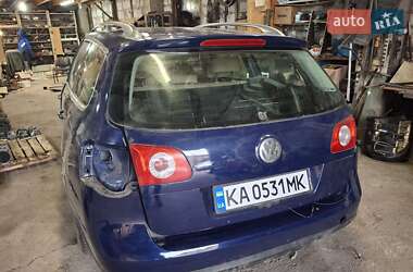 Универсал Volkswagen Passat 2010 в Киеве